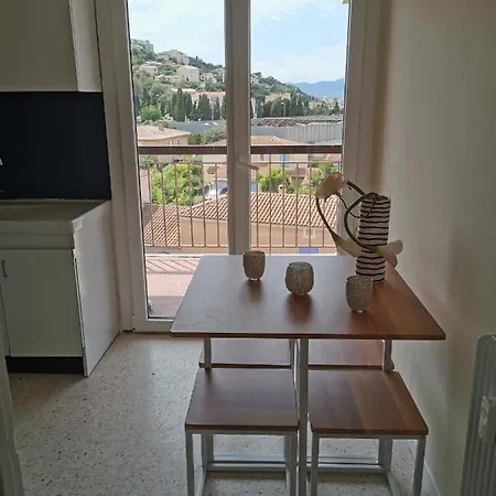 Superbe Avec Terrasse Et Parking Prive * Saint-Raphaël